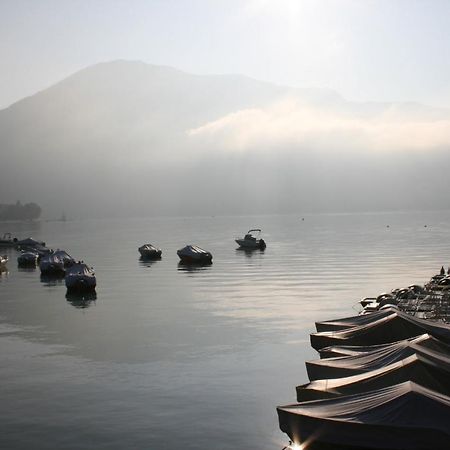 Le Panoramique - Apartment Facing The Lake آنسي المظهر الخارجي الصورة