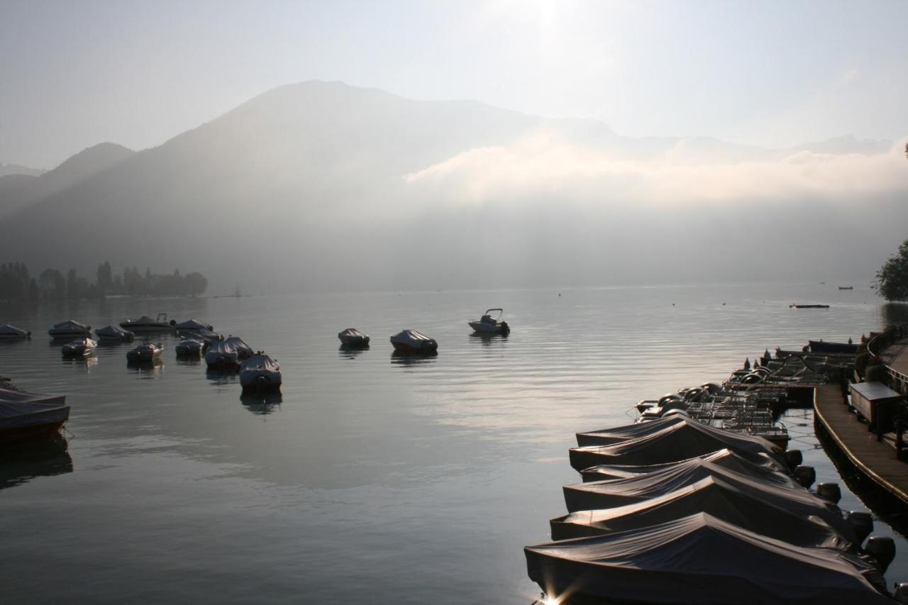 Le Panoramique - Apartment Facing The Lake آنسي المظهر الخارجي الصورة